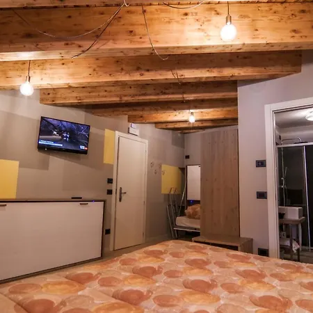 Laghetto ホテル 3*